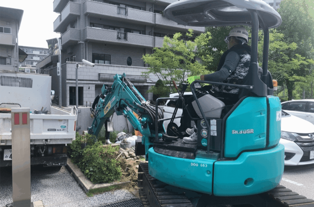 マンション内雨水排水不良改修工事